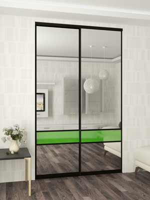 Комбинированная дверь-купе зеркальные с вставкой из зеленого стекла, профиль венге